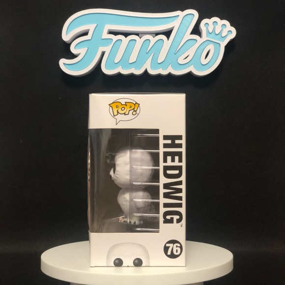 Hedwig- 76- (Flocked Edition)- Harry Potter- Mint Condition- Funko - Picture 5 of 8